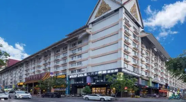 Bingang International Hotel (Xishuangbanna Splash Plaza), Buchen Sie Hotel Hotels in Yunnan mit Parkplatz, Parkplätze