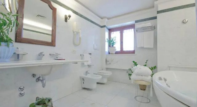 Люкс Deluxe Hotel Ristorante Le Gole