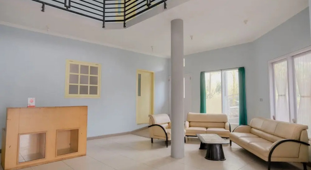 Candi Panggung Family Guest House Syariah by OYO Rooms