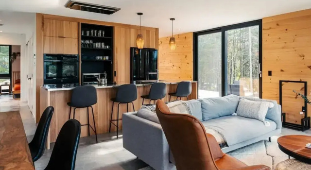 Bright Chalet With hot tub and Indoor Sauna, Rezervovat Chata Vesnice a turistické středisko Lac Supérieur 