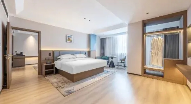 Люкс Superior Days Inn Kunming Changshui Airport