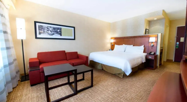 Номер Standard Courtyard by Marriott Mississauga-Airport Corporate Centre West
