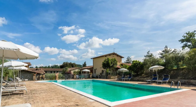 Коттедж Secluded Mansion in Perugia with Hot Tub