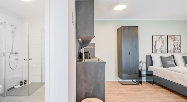 Люкс с балконом Limehome Metzingen Wilhelmstr