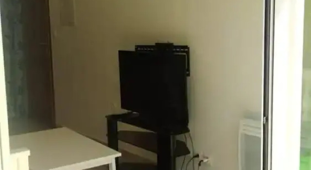 Studio in Marseille, With Pool Access, Enclosed Garden and Wifi - 11 km From the Beach, Забронировать Отель Марсель Буш-дю-Рон, рядом с Espace Culturel Busserine