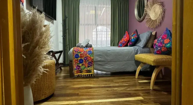 Номер Classic Homestal California Hostal en Tlaquepaque