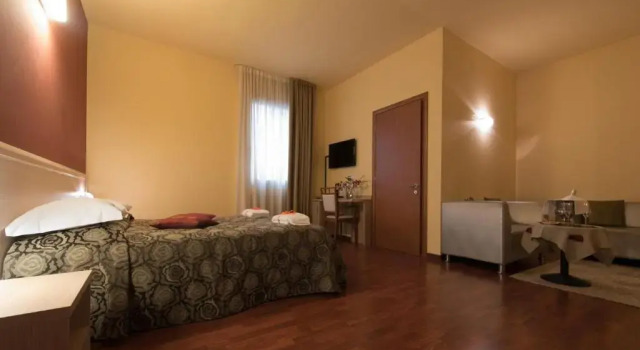 Полулюкс Hotel Formula 