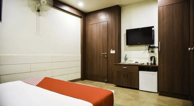 Oyo 3094 Hotel City Square, Book Hotel Hisar Haryana