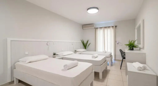 Семейные апартаменты Alykes View Apartments