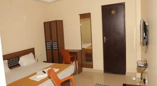 Номер Standard Santhosh Inn