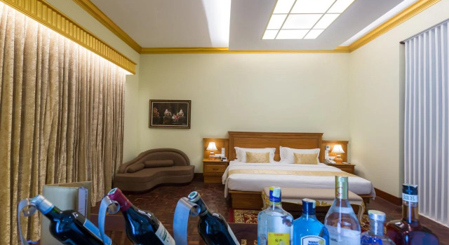 Sokha Private Mansion, Забронировать Вилла Отели Сиемреап 4 звезды, рядом с Smile of Angkor Grand Theater, 4*