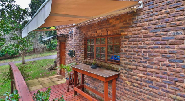 Self catering, fully equipped, 2 storey cottage., Reservar Hotel Bothas Hill KwaZulu-Natal