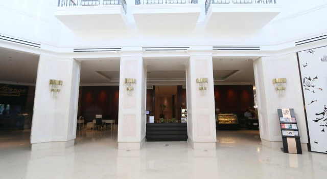 Java Paragon Hotel & Residences, Book Hotel Centrale hoteller i Dukuh Pakis med morgenmad, centrale hoteller i Dukuh Pakis med morgenmad