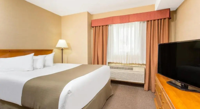 Номер Standard Canmore Inn & Suites
