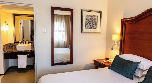 Люкс c 1 комнатой с балконом Premier Hotel Regent