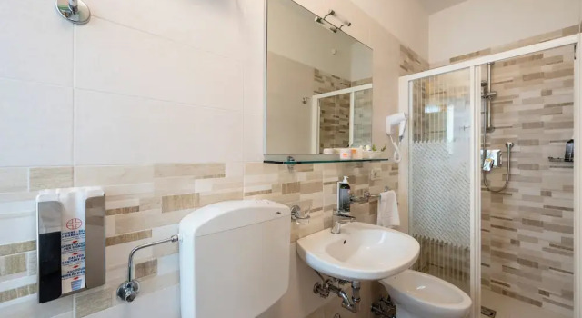 Одноместный номер Standard с балконом Hotel Luna