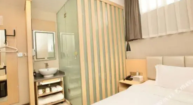 Yongcheng hotel shanghai Jinshajiang road Fengzhuang subway station shop, Varaa Hotelli Shanghai Shanghai
