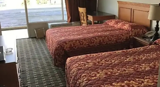 Четырёхместный номер Premium Houston Inn and Suites