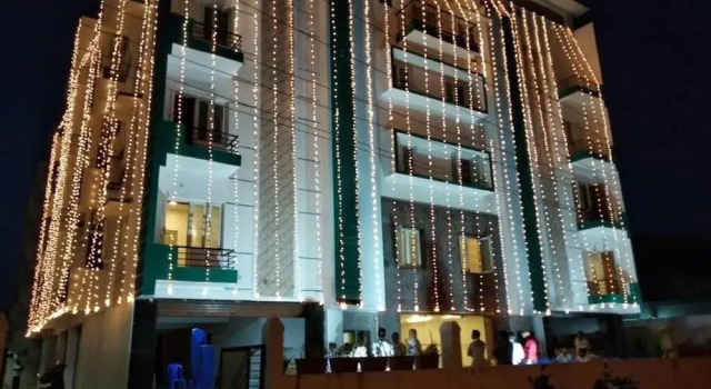 Nexstay Star Holiday Inn, Забронировать Отель Отели штата Тамилнада 3 звезды, 3*