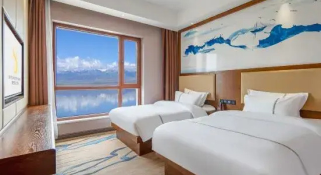 Семейный люкс с видом на горы Jintian Century Hotel