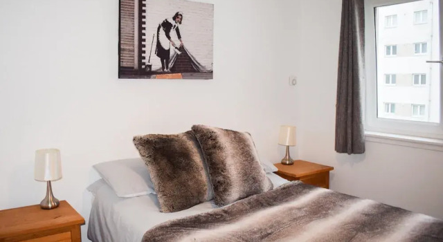 Modern 2 Bedroom Property With Balcony, Prenota Appartamento Hotel a Midlothian con parcheggio, Parcheggio