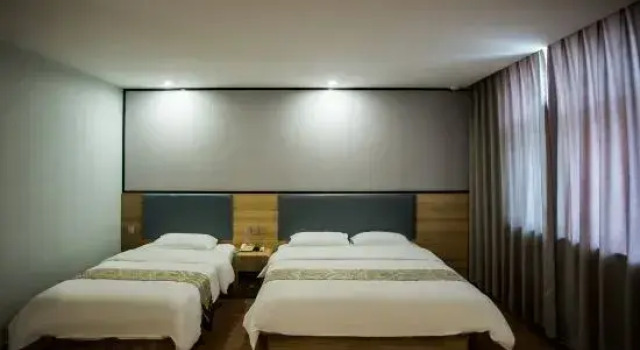 Семейный номер Standard Yijia Business Hotel