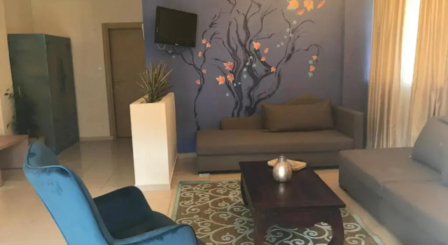 Люкс Leonidas Apartments and suites