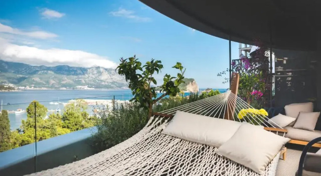Полулюкс Executive Boutique Hotel Vissi dArte