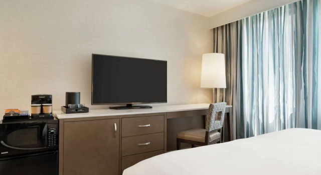 Номер Standard Embassy Suites by Hilton Philadelphia Valley Forge