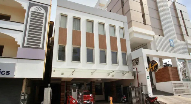 Hotel Sapthagiri Nest  by OYO Rooms, Забронировать Отель Отели Коимбатур 3 звезды, 3*