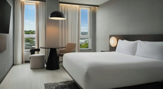 Двухместный номер Standard AC Hotel Burlington