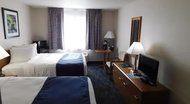 Standard Neljän hengen huone Americas Best Value Inn Chetek