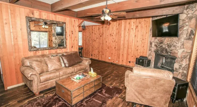 Village Hideaway - Perfectly cozy cabin with a beautiful location, walking distance to everything, Prenota Hotel Hotel SPA a Big Bear Lake, SPA