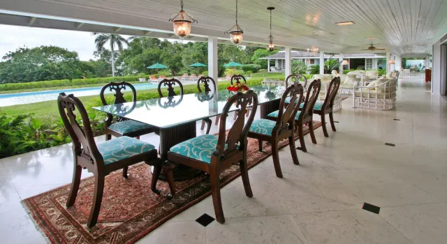 Кровать в общем номере с 6 комнатами Sea Island, 6BR by Jamaican Treasures
