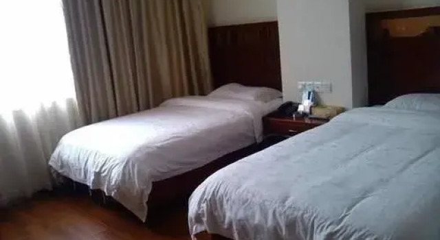 Zhanjiang Joyful Hotel, Boek Hotel Hotels in Guangdong met parkeren, Parkeren