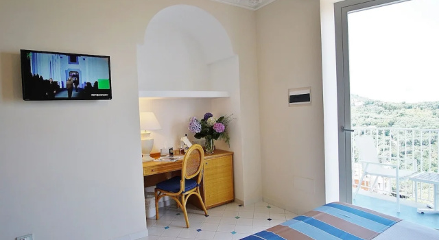 Двухместный номер Superior с балконом и с красивым видом из окна Grand Hotel Aminta