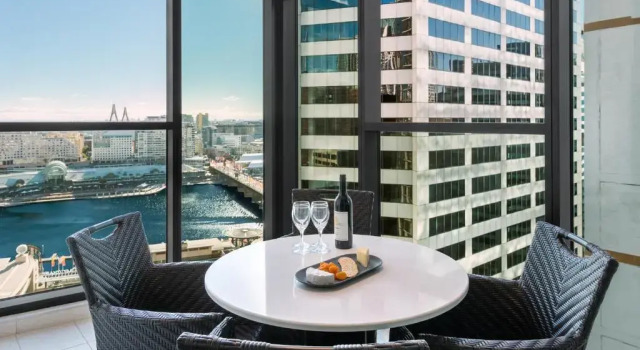 Люкс с 2 комнатами Meriton Suites Sussex Street, Sydney