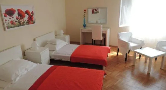 Apartment Zdenka, Prenota Appartamento Splitska 