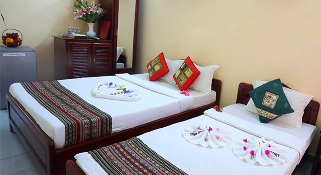 Hon Rom Central Beach Resort