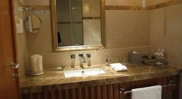 Двухместный номер Deluxe Glarun Jinling Hotel