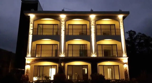 Chulu Manor Hotel, Book Hotel Chulu 