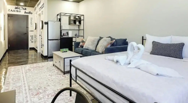 Melwood Suites Unit 103 Studio, Забронировать Апартаменты/квартира Отели Питтсбурга с парковкой, рядом с Wesley Center AME Zion Church, Парковка