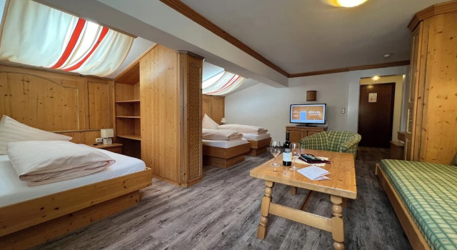 Трёхместный номер Standard Sporthotel St. Anton