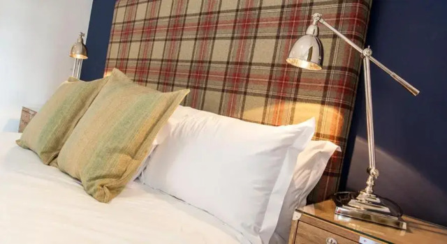 Люкс с видом на сад Sutherlands Guest House