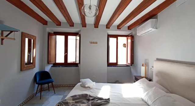 Трёхместный номер Standard с балконом Boutike Apartments