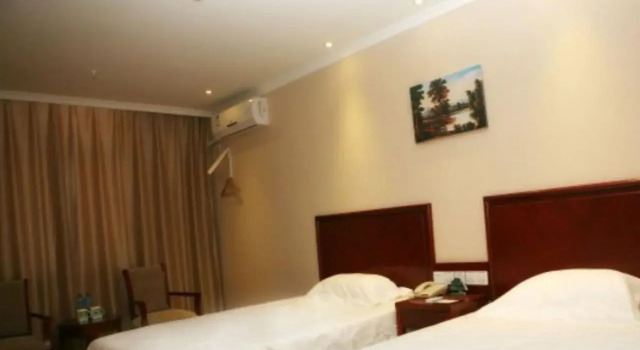 GreenTree Inn Tulufan North Xihuan Road Express Hotel, Reservar Hotel Hotéis de 3 estrelas em Turpan, 3*