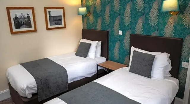 Номер Standard Bell Hotel by Greene King Inns