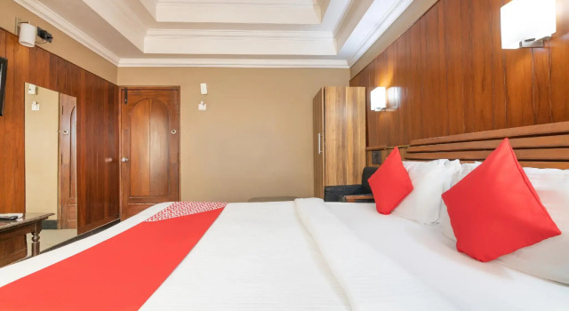 OYO 3778 Hotel Pulkeshi