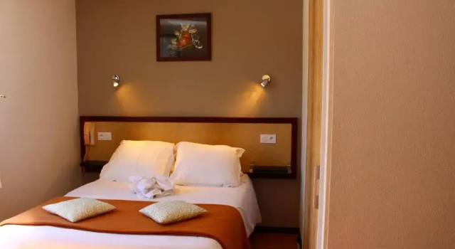 Двухместный номер Standard с видом на бассейн Hôtel Les Gabarres