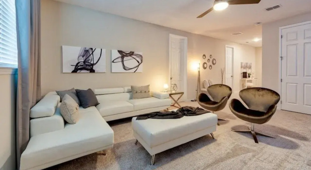 H2u - Penelope Pitstop - So9047 5 Bedroom Home